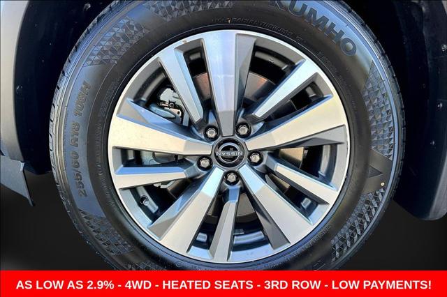 2026 Nissan Pathfinder SL