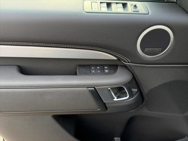 2026 Land Rover Discovery Dynamic SE