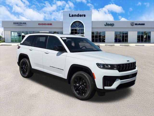 2026 Jeep Grand Cherokee Altitude 4x4 for sale in Southaven, MS