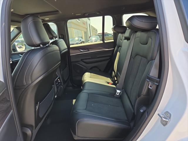 2026 Jeep Grand Cherokee Altitude 4x4