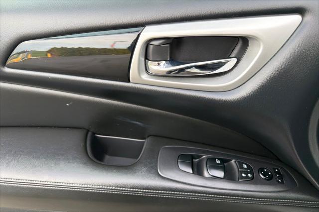2019 Nissan Pathfinder S