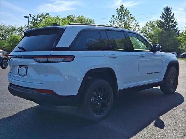 2026 Jeep Grand Cherokee GRAND CHEROKEE LAREDO ALTITUDE 4X4 2026 Jeep Grand Cherokee GRAND CHEROKEE LAREDO ALTITUDE 4X4