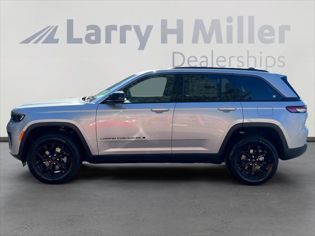 2026 Jeep Grand Cherokee GRAND CHEROKEE LAREDO ALTITUDE 4X4 2026 Jeep Grand Cherokee GRAND CHEROKEE LAREDO ALTITUDE 4X4