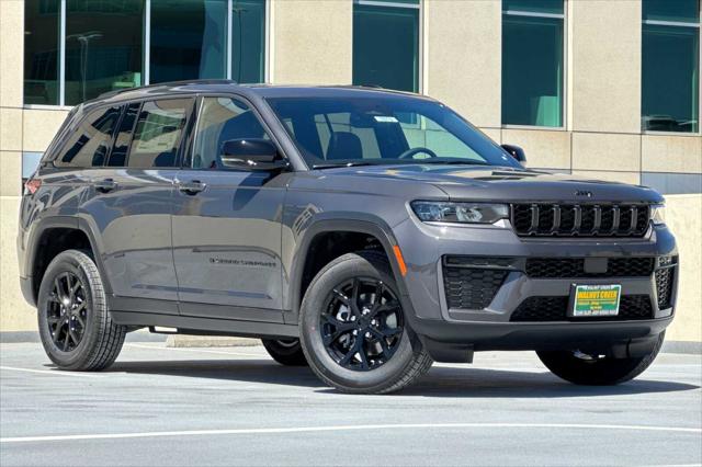 2026 Jeep Grand Cherokee GRAND CHEROKEE LAREDO ALTITUDE 4X4 2026 Jeep Grand Cherokee GRAND CHEROKEE LAREDO ALTITUDE 4X4