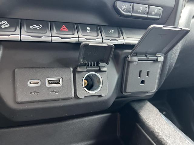 2022 GMC Sierra 2500HD 4WD Crew Cab Standard Bed AT4