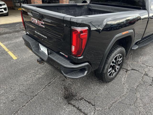 2022 GMC Sierra 2500HD 4WD Crew Cab Standard Bed AT4