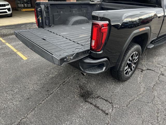 2022 GMC Sierra 2500HD 4WD Crew Cab Standard Bed AT4