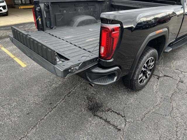 2022 GMC Sierra 2500HD 4WD Crew Cab Standard Bed AT4
