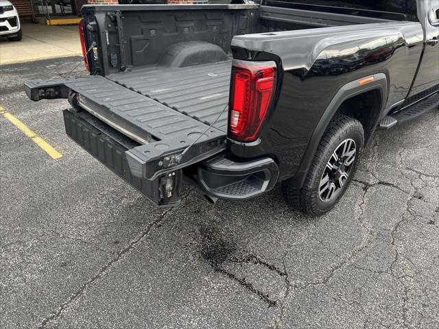 2022 GMC Sierra 2500HD 4WD Crew Cab Standard Bed AT4