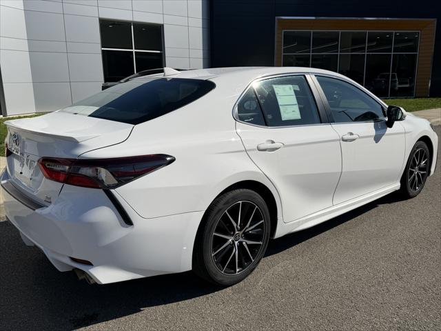 2023 Toyota Camry SE AWD
