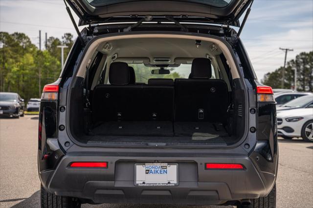 2024 Nissan Pathfinder SV FWD