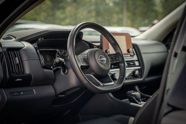 2024 Nissan Pathfinder SV FWD