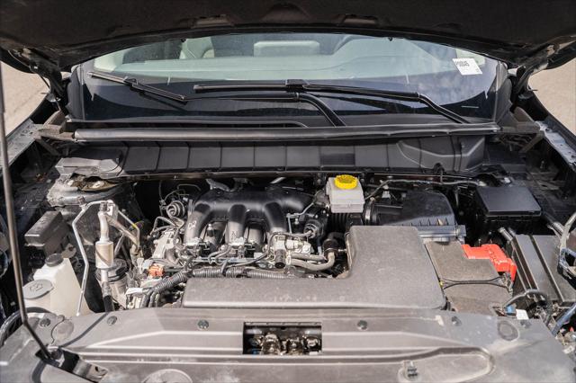 2024 Nissan Pathfinder SV FWD