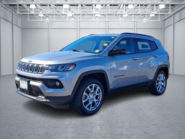 2023 Jeep Compass Latitude Lux FWD 2023 Jeep Compass Latitude Lux FWD