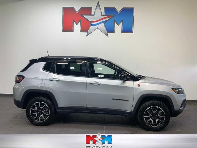 2025 Jeep Compass Trailhawk 4x4