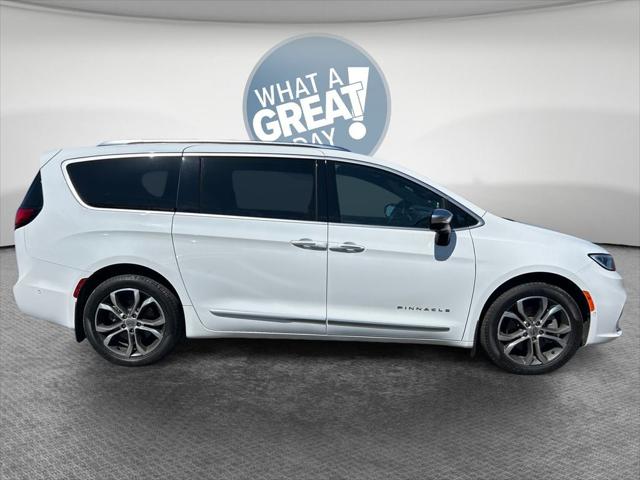 2023 Chrysler Pacifica Pinnacle AWD 2023 Chrysler Pacifica Pinnacle AWD