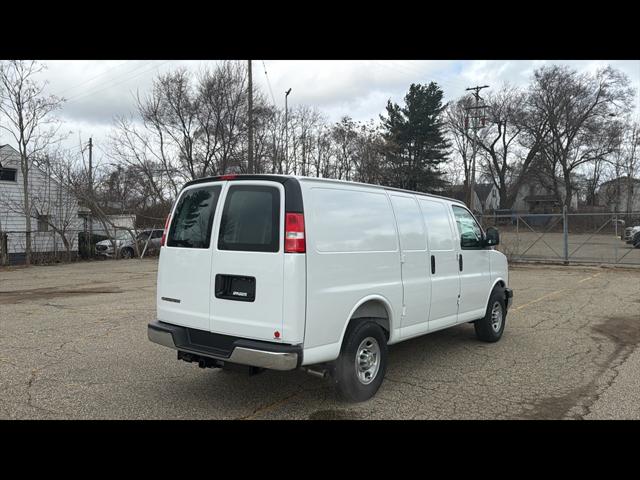 2026 Chevrolet Express Cargo Van 2500 Regular Wheelbase, WT, RWD