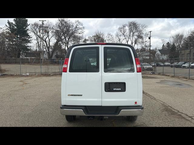2026 Chevrolet Express Cargo Van 2500 Regular Wheelbase, WT, RWD