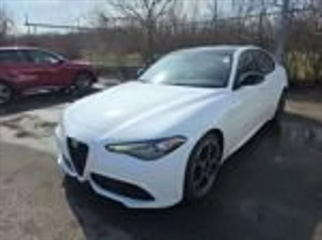 2023 Alfa Romeo Giulia Veloce AWD 2023 Alfa Romeo Giulia Veloce AWD
