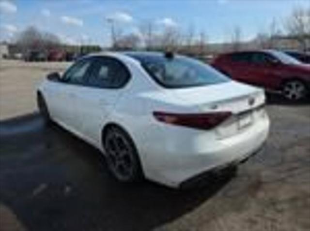 2023 Alfa Romeo Giulia Veloce AWD 2023 Alfa Romeo Giulia Veloce AWD