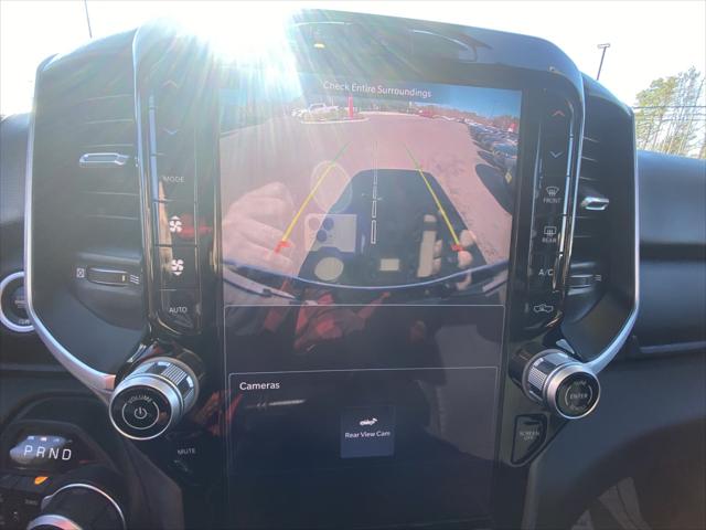 2025 Ram 1500 Big Horn Crew Cab 4x4 5'7" Box