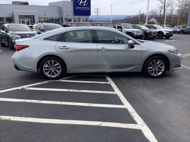 2022 Toyota Avalon XLE Hybrid