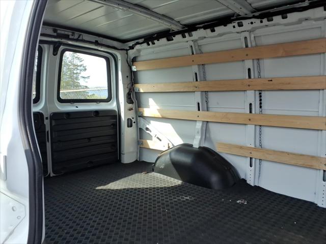 2023 GMC Savana Cargo RWD 2500 Regular Wheelbase Work Van