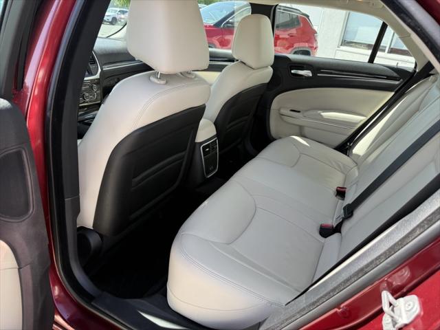 2015 Chrysler 300 Limited