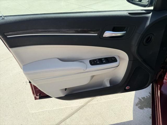 2015 Chrysler 300 Limited