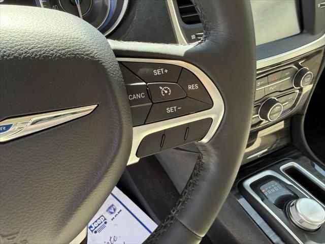 2015 Chrysler 300 Limited