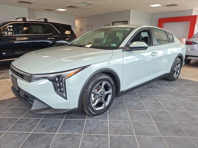 2025 Kia K4 LXS 2025 Kia K4 LXS