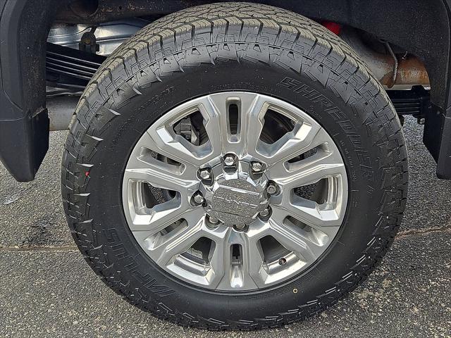 2022 GMC Sierra 2500HD 4WD Crew Cab Standard Bed Denali