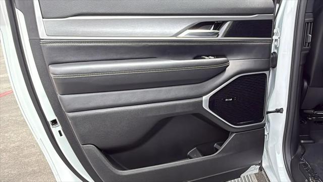 2026 Jeep Grand Wagoneer L Limited Altitude 4x4