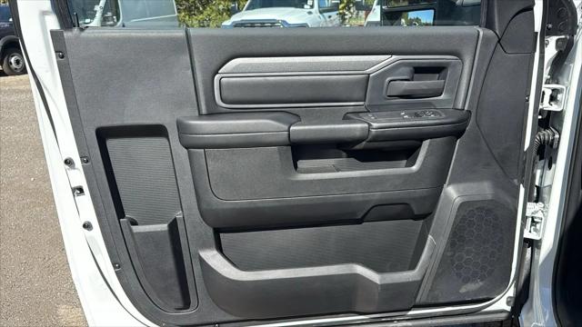 2026 Ram 3500 Tradesman/Big Horn
