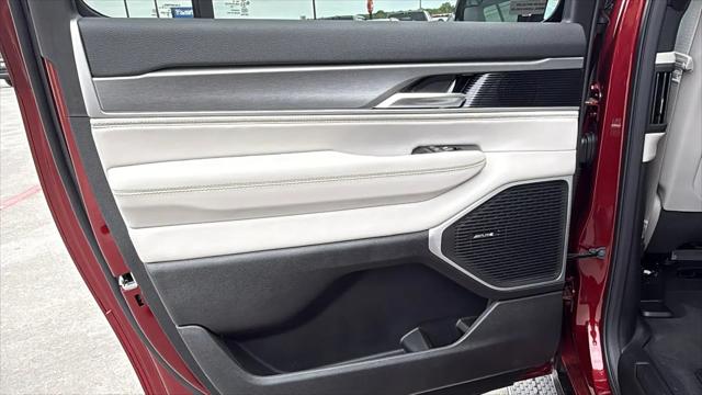 2026 Jeep Grand Wagoneer L 4x2