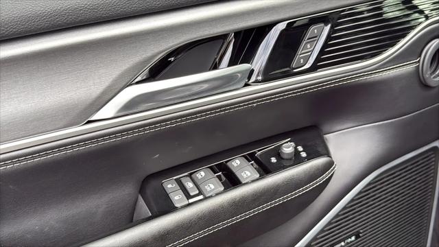 2026 Jeep Grand Wagoneer 4x2