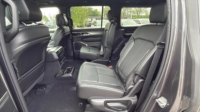 2026 Jeep Grand Wagoneer 4x2