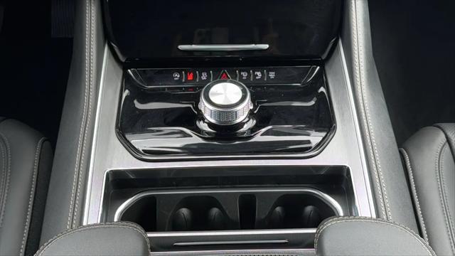 2026 Jeep Grand Wagoneer 4x2