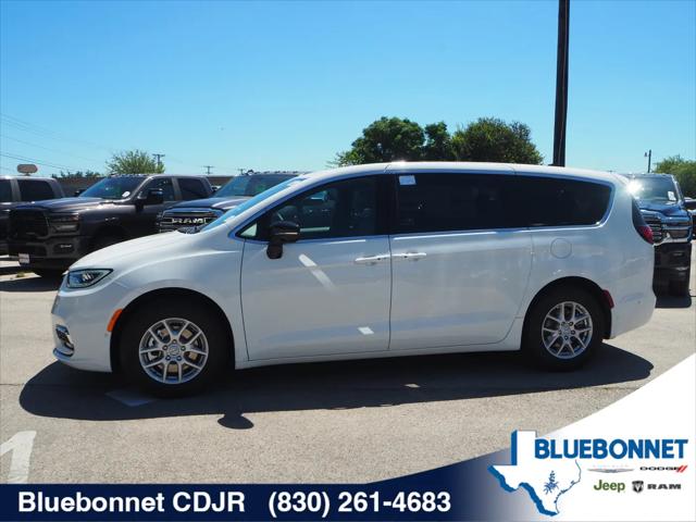 2025 Chrysler Pacifica Select for sale in New Braunfels, TX