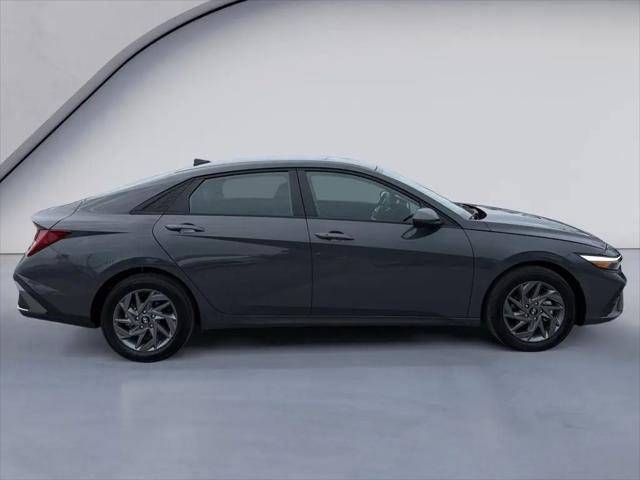 2024 Hyundai Elantra Hybrid Blue