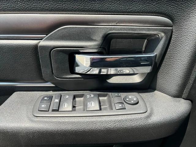 2024 Ram 1500 Classic Warlock Crew Cab 4x4 5'7" Box