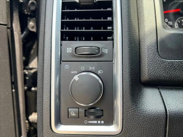 2024 Ram 1500 Classic Warlock Crew Cab 4x4 5'7" Box