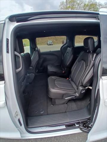 2026 Chrysler Pacifica Select AWD