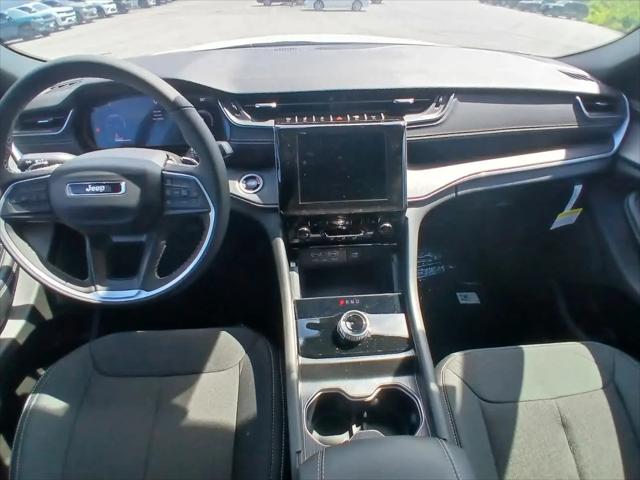 2026 Jeep Grand Cherokee L Altitude 4x4
