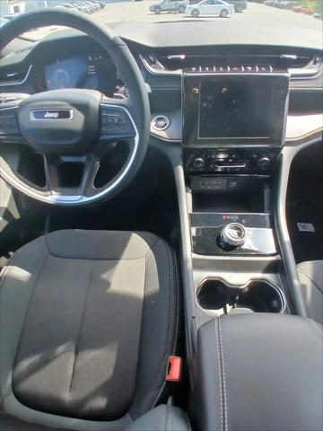 2026 Jeep Grand Cherokee L Altitude 4x4