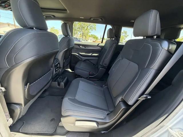 2026 Jeep Grand Cherokee L Altitude 4x4