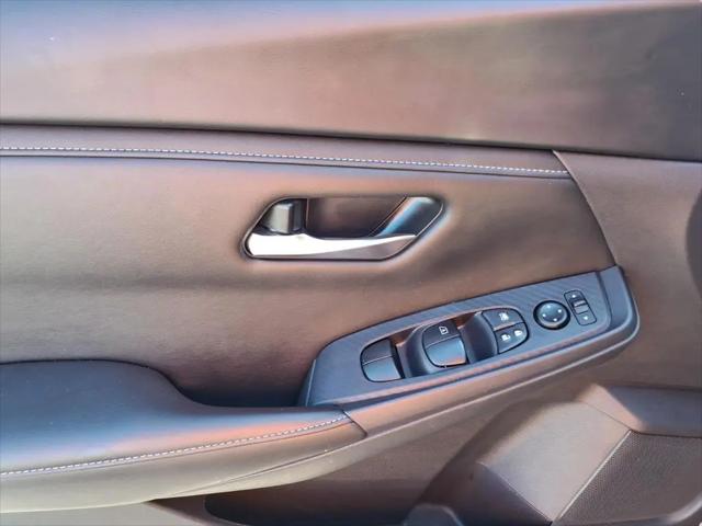 2024 Nissan Sentra SV Xtronic CVT