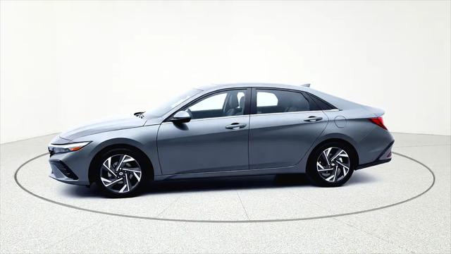2025 Hyundai Elantra Hybrid Limited
