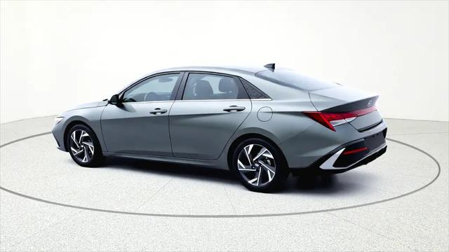 2025 Hyundai Elantra Hybrid Limited