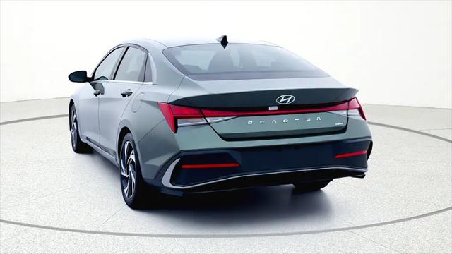 2025 Hyundai Elantra Hybrid Limited